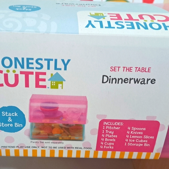 Honestly Cute Set the Table Dinnerware Set - Picture 2 of 2